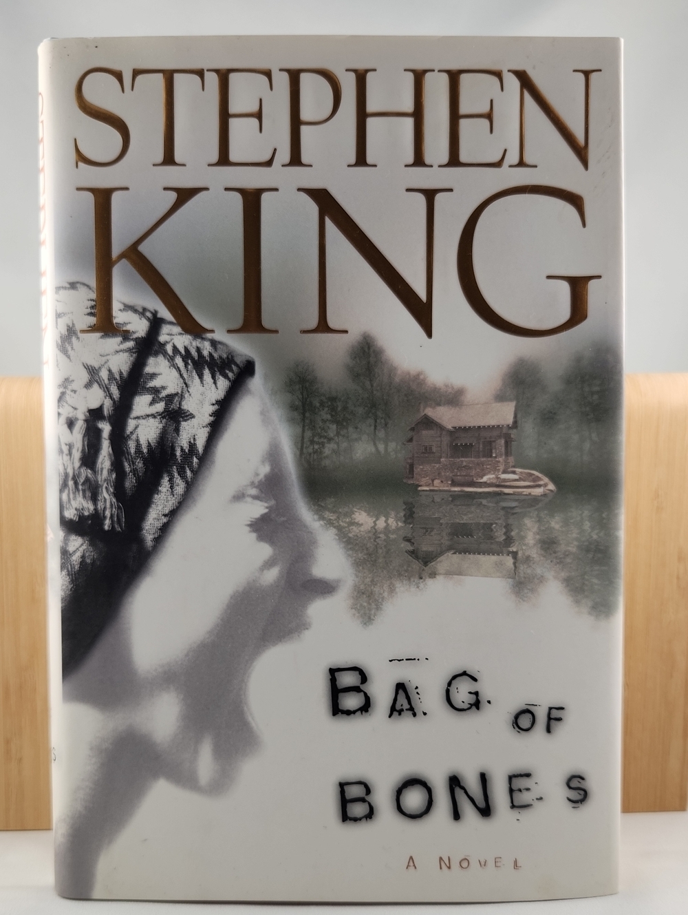 Stephen King novel Bag of Bones (1998), Hardcover Book With Dust Jacket